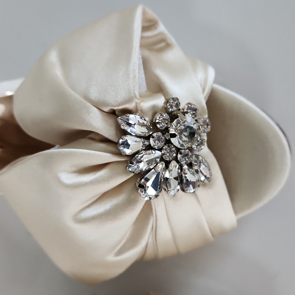 Badgley Mischka Samantha Embellished Satin Sandals $215 5.5 - Picture 5 of 13